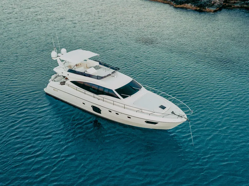 Ferretti 592