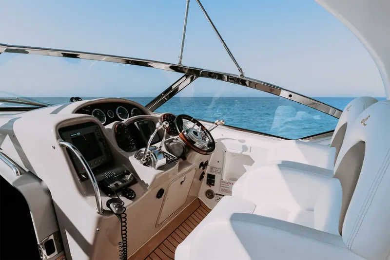 Sea Ray 375