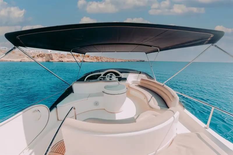 Azimut 46