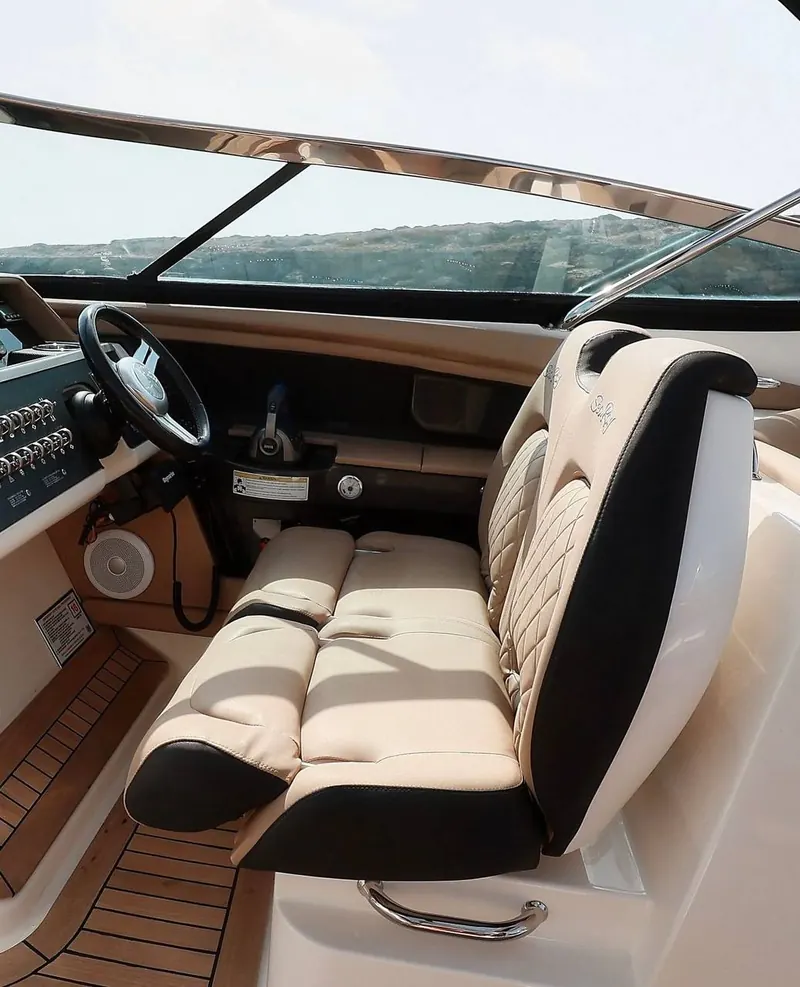 Sea Ray SLX350
